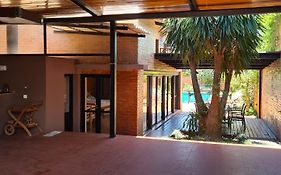 Nada de Tucanes. Piscina Loft
